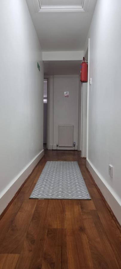 Cricklewood Broadway Guest Home Londra Dış mekan fotoğraf