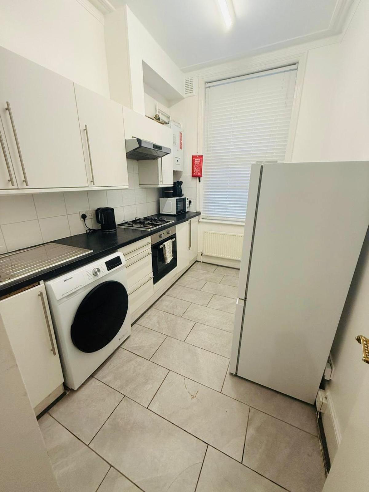 Cricklewood Broadway Guest Home Londra Oda fotoğraf