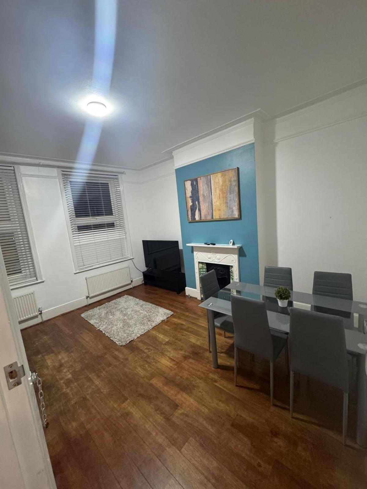 Cricklewood Broadway Guest Home Londra Dış mekan fotoğraf