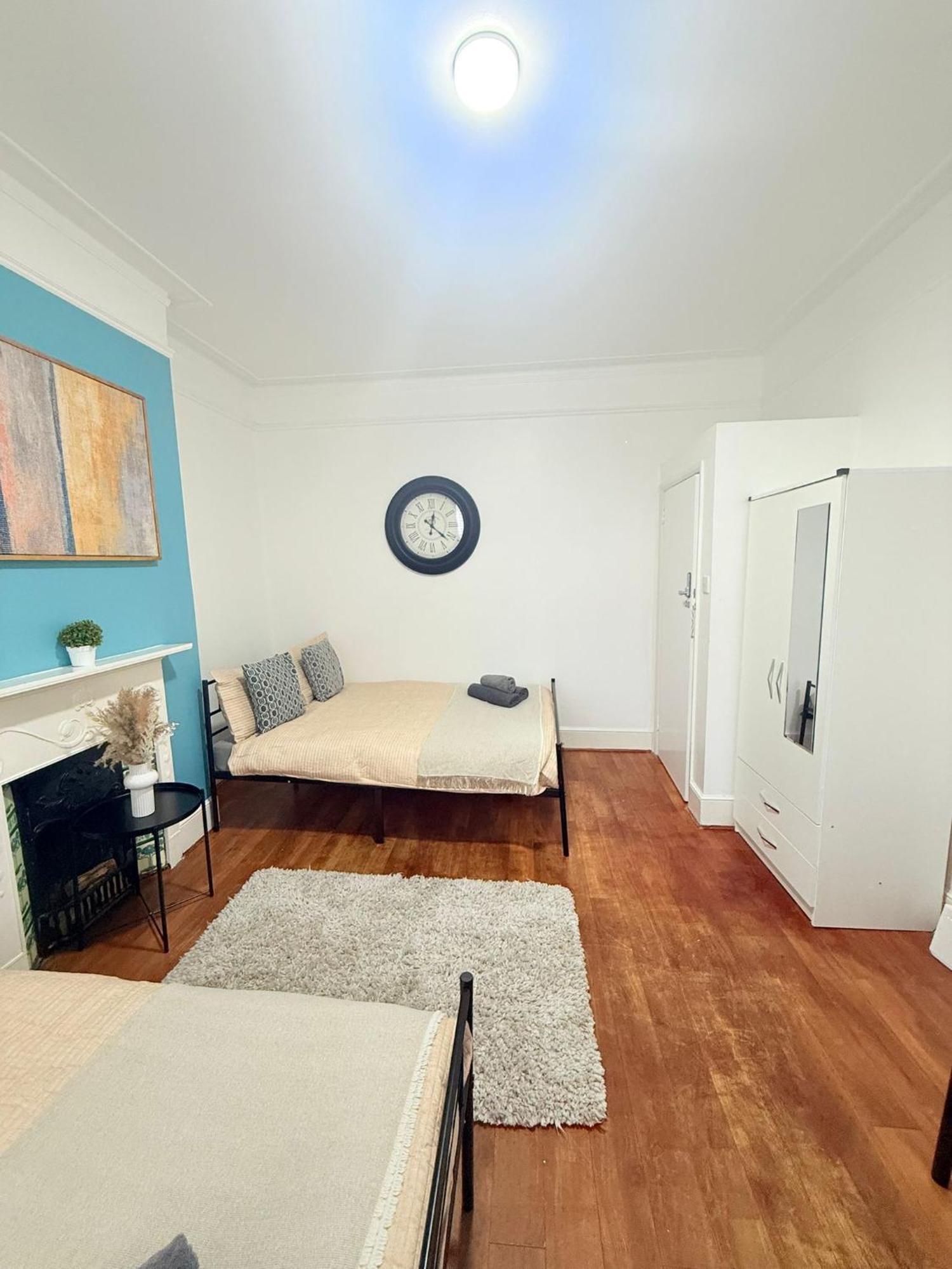 Cricklewood Broadway Guest Home Londra Dış mekan fotoğraf